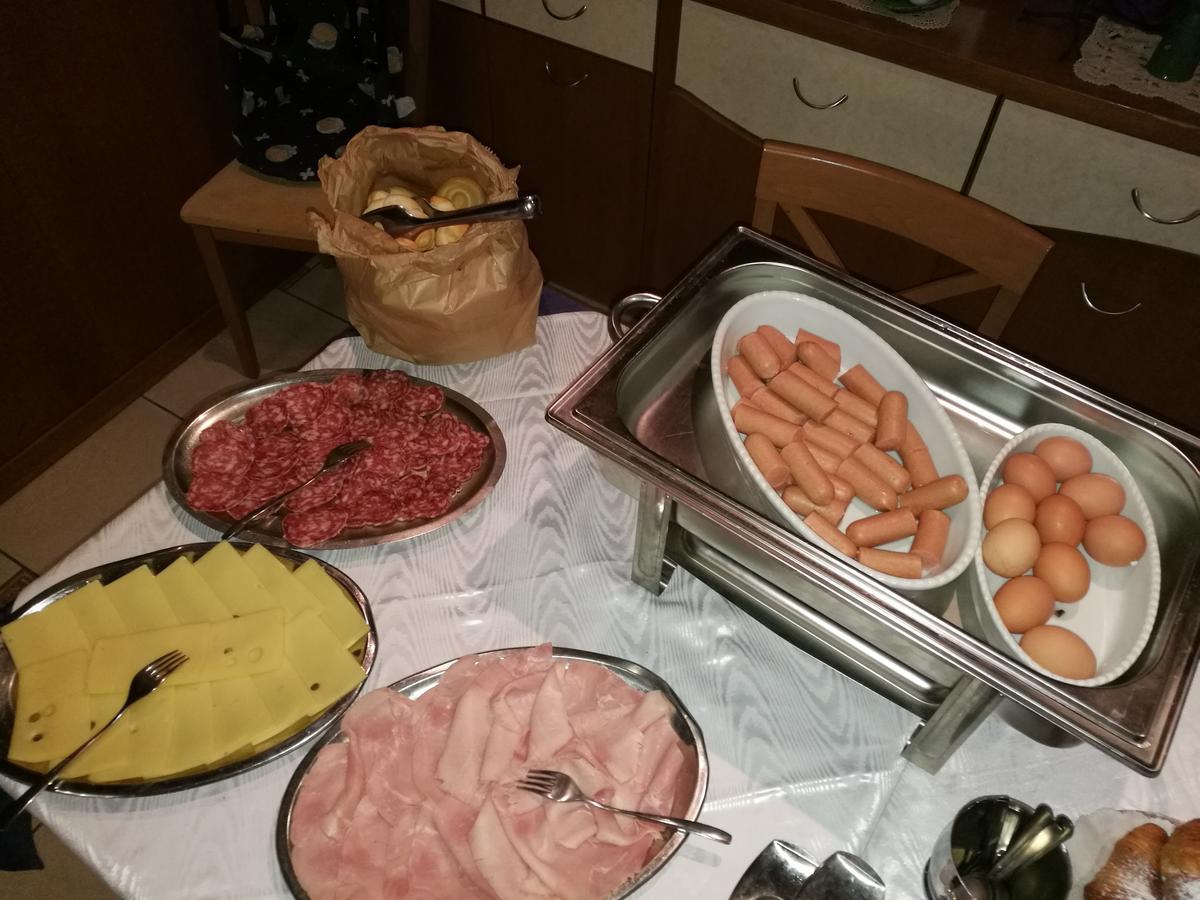 Albergo Roncone Eksteriør bilde