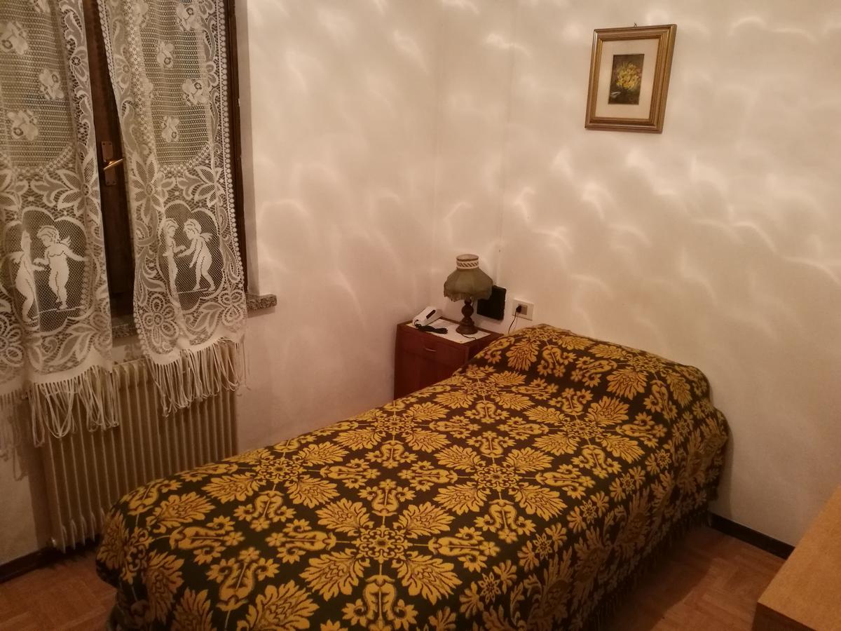 Albergo Roncone Eksteriør bilde